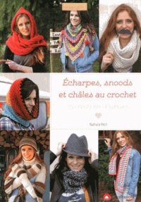 a-vos-fils-echarpes-snoods-et-chales-au-crochet-25-creations-originales